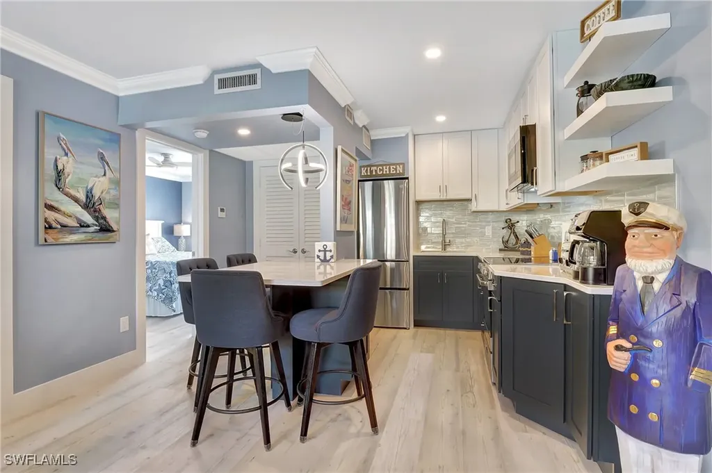 1295 Gulf Shore Boulevard S Naples FL 34102