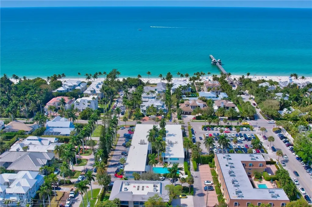 1295 Gulf Shore Boulevard S Naples FL 34102