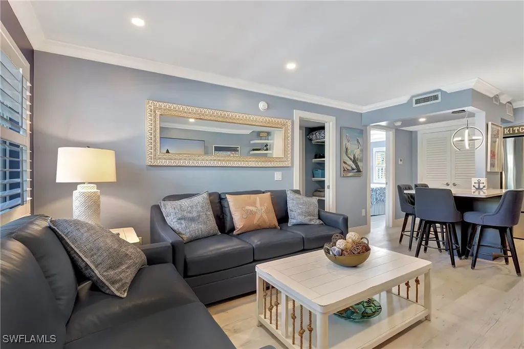 1295 Gulf Shore Boulevard S Naples FL 34102