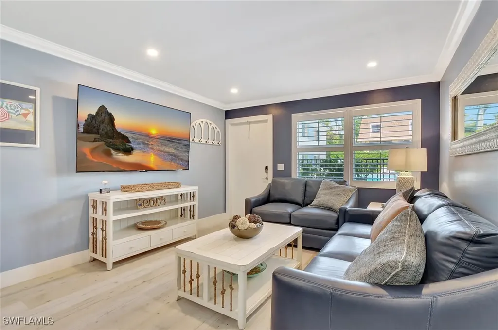 1295 Gulf Shore Boulevard S Naples FL 34102