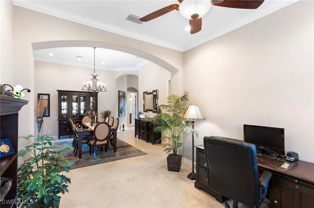 6155 Dogleg Drive Naples FL 34113