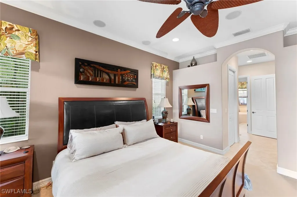 6155 Dogleg Drive Naples FL 34113
