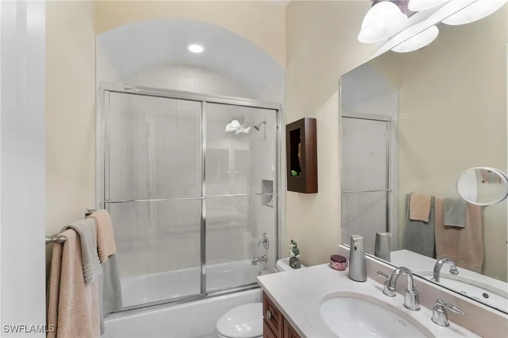 6155 Dogleg Drive Naples FL 34113