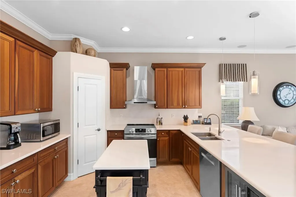 6155 Dogleg Drive Naples FL 34113