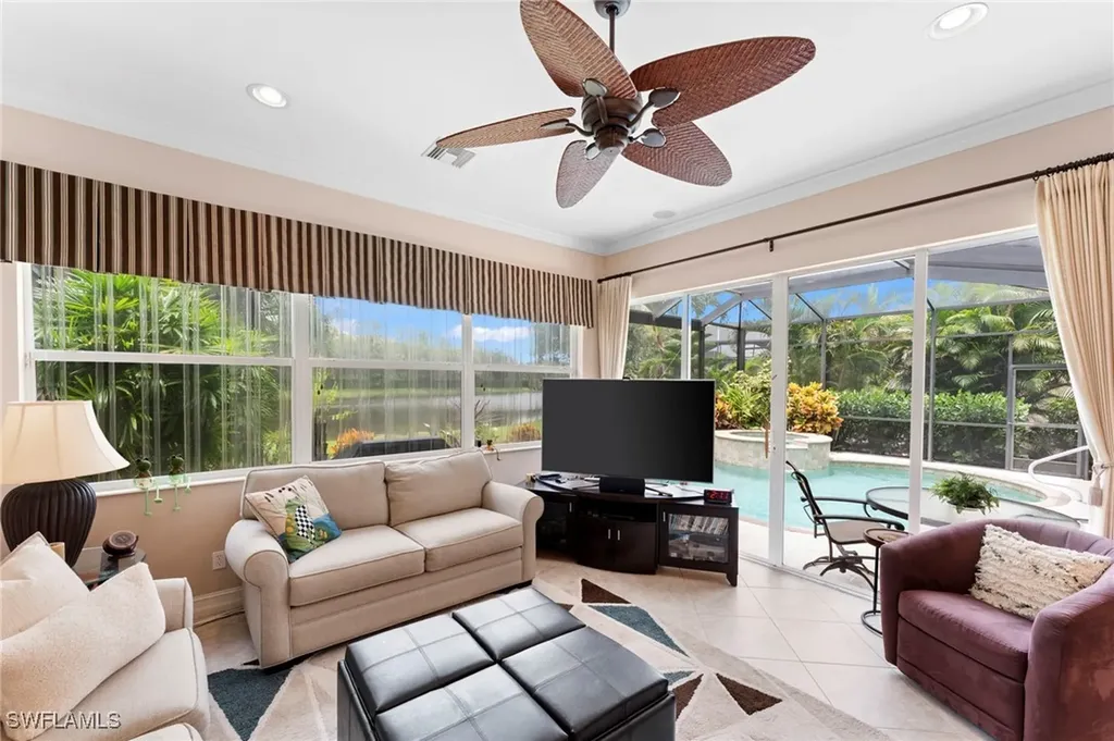 6155 Dogleg Drive Naples FL 34113
