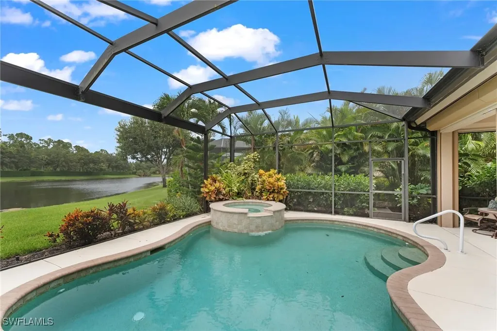 6155 Dogleg Drive Naples FL 34113