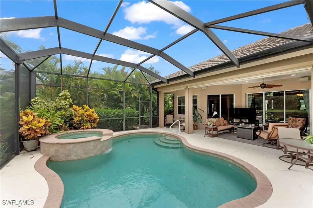 6155 Dogleg Drive Naples FL 34113