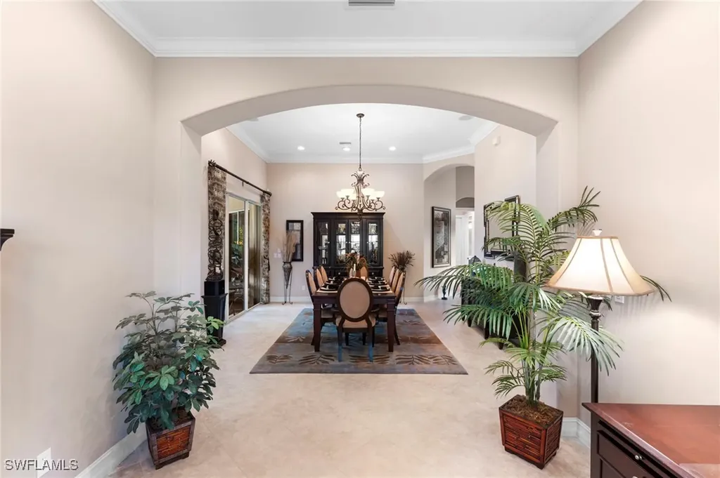6155 Dogleg Drive Naples FL 34113