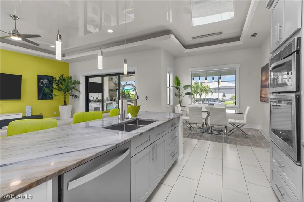 5227 Tamiami Court Cape Coral FL 33904