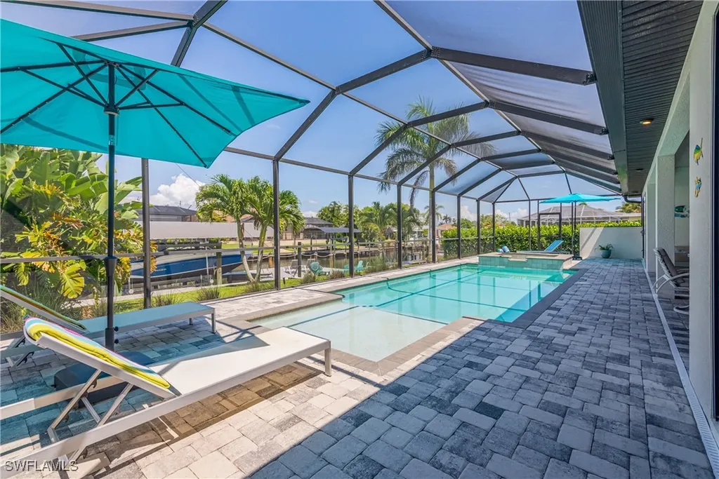 5227 Tamiami Court Cape Coral FL 33904