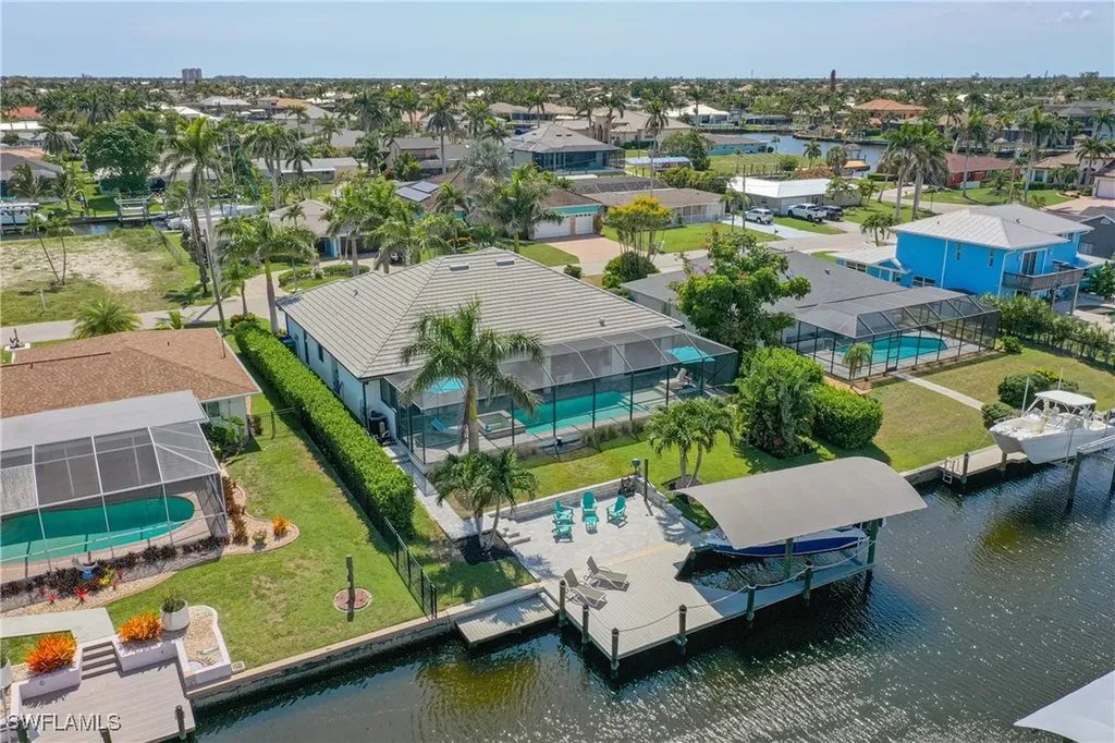 5227 Tamiami Court Cape Coral FL 33904