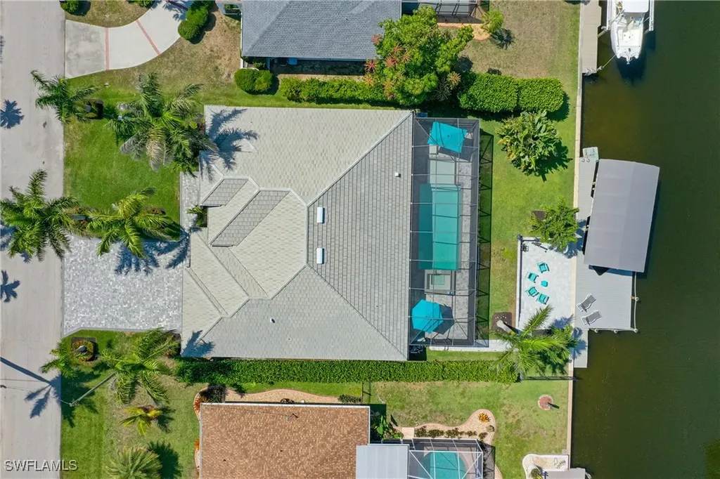 5227 Tamiami Court Cape Coral FL 33904