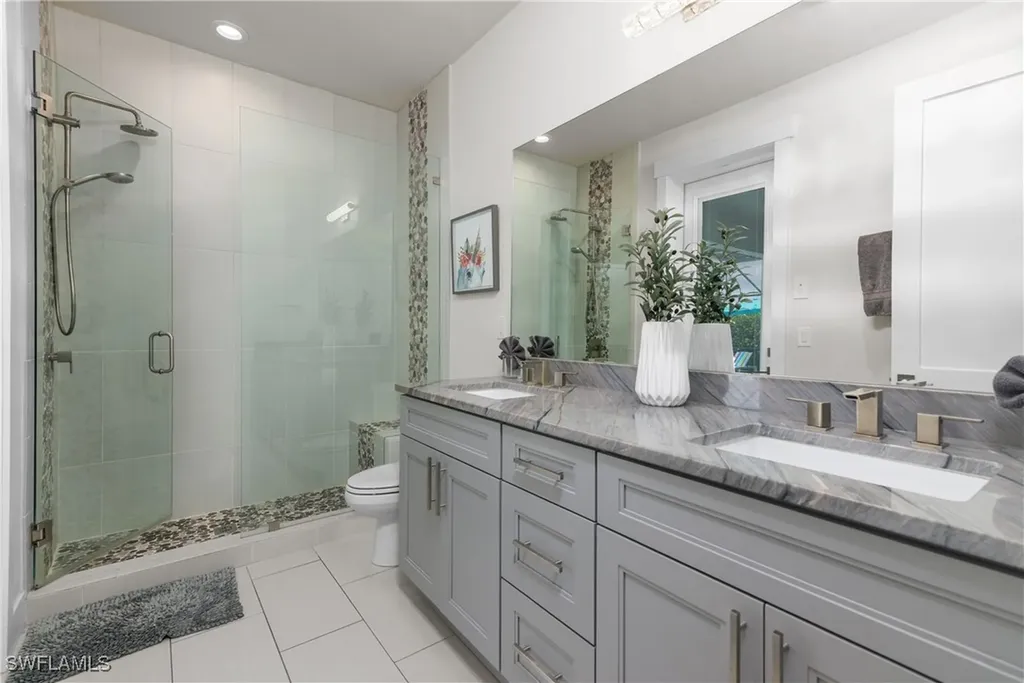 5227 Tamiami Court Cape Coral FL 33904
