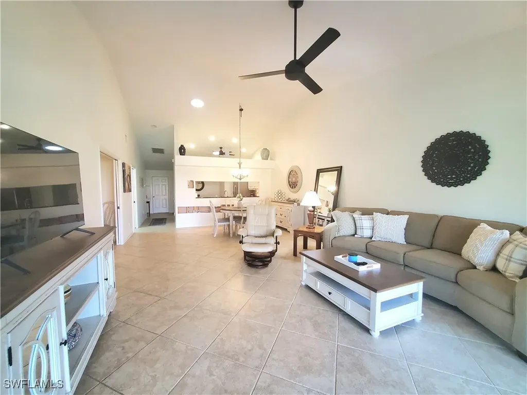 992 Marblehead Drive Naples FL 34104