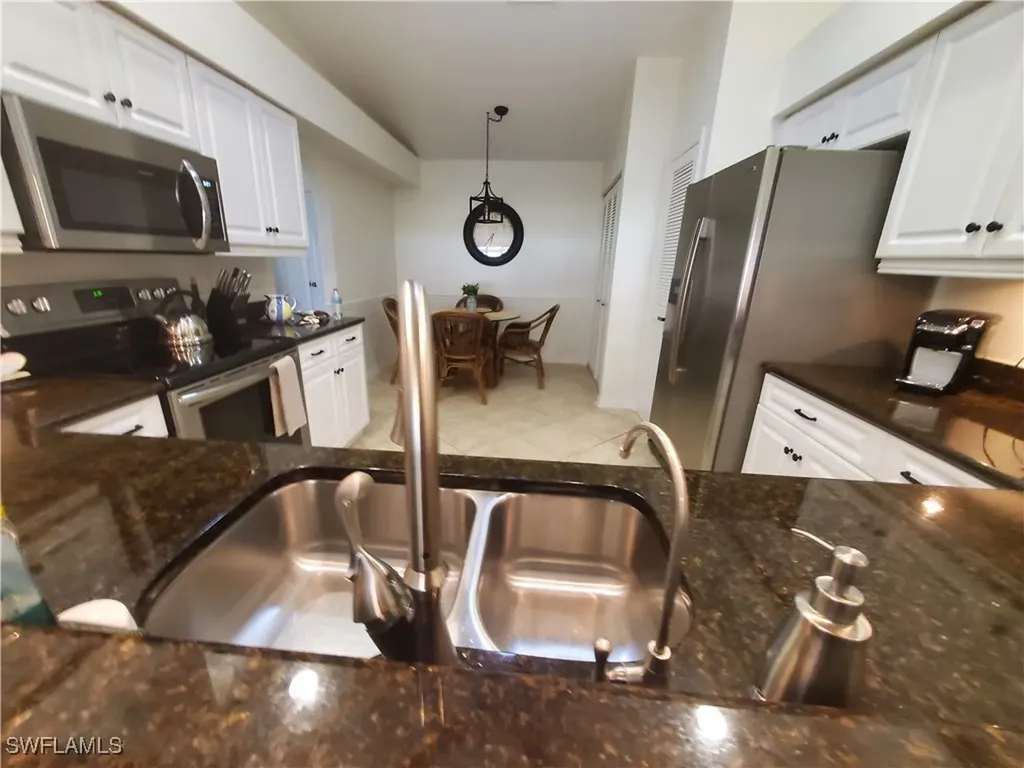 992 Marblehead Drive Naples FL 34104
