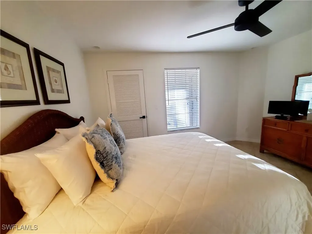 992 Marblehead Drive Naples FL 34104