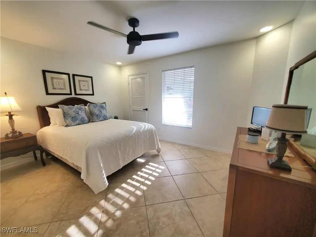 992 Marblehead Drive Naples FL 34104