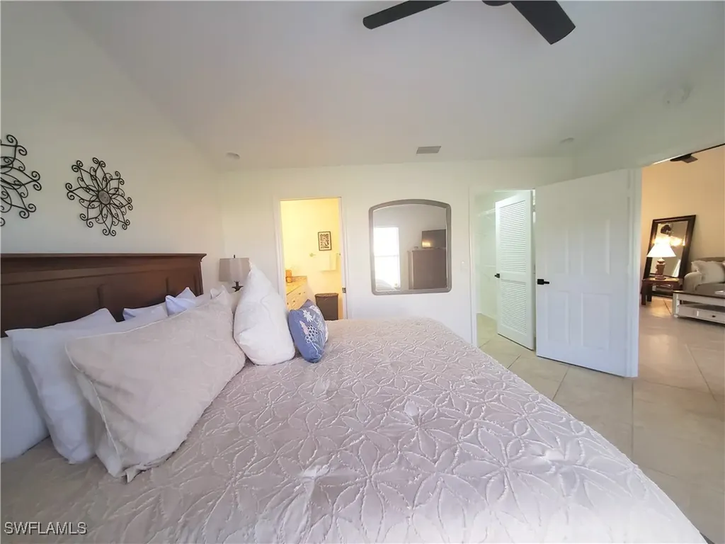 992 Marblehead Drive Naples FL 34104