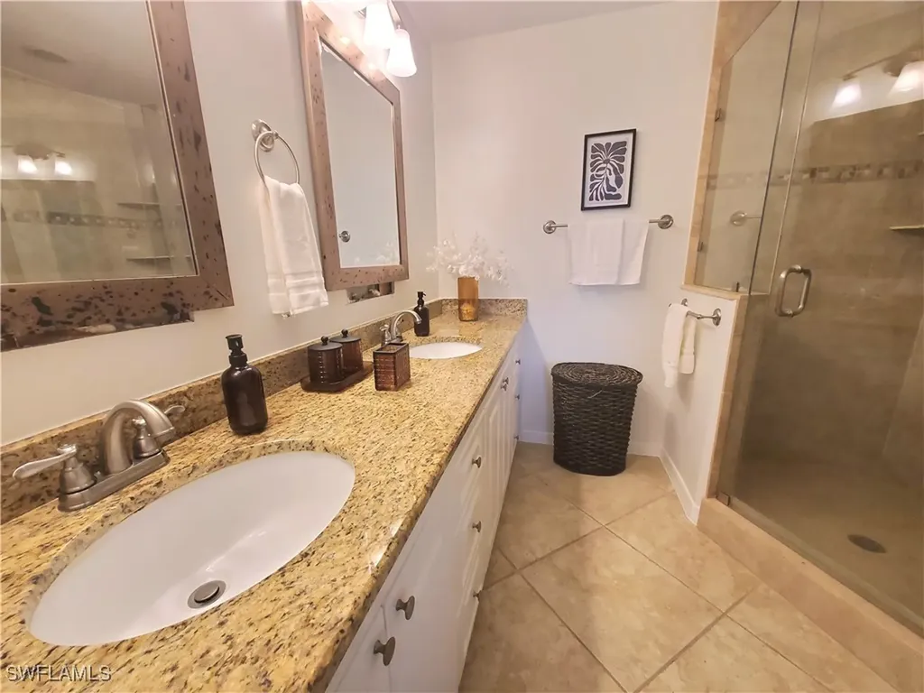 992 Marblehead Drive Naples FL 34104