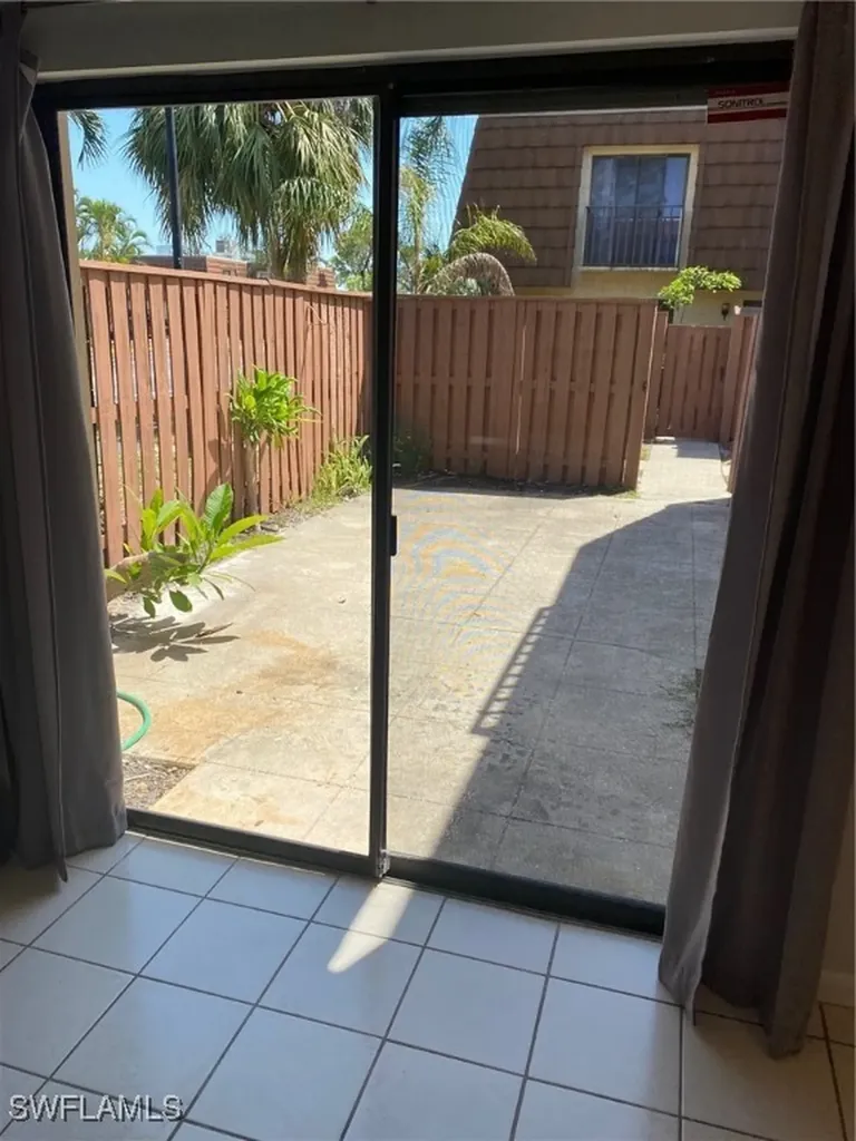 5239 Cedarbend Drive Fort Myers FL 33919