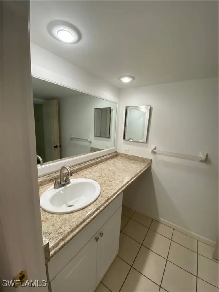 5239 Cedarbend Drive Fort Myers FL 33919