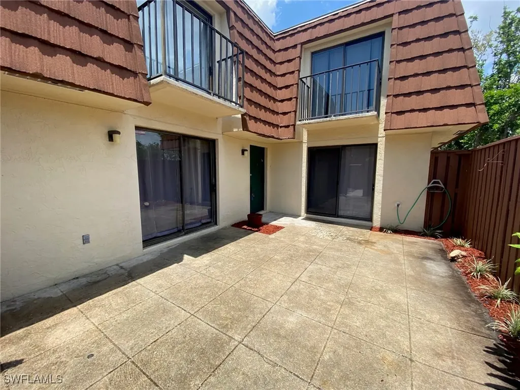 5239 Cedarbend Drive Fort Myers FL 33919