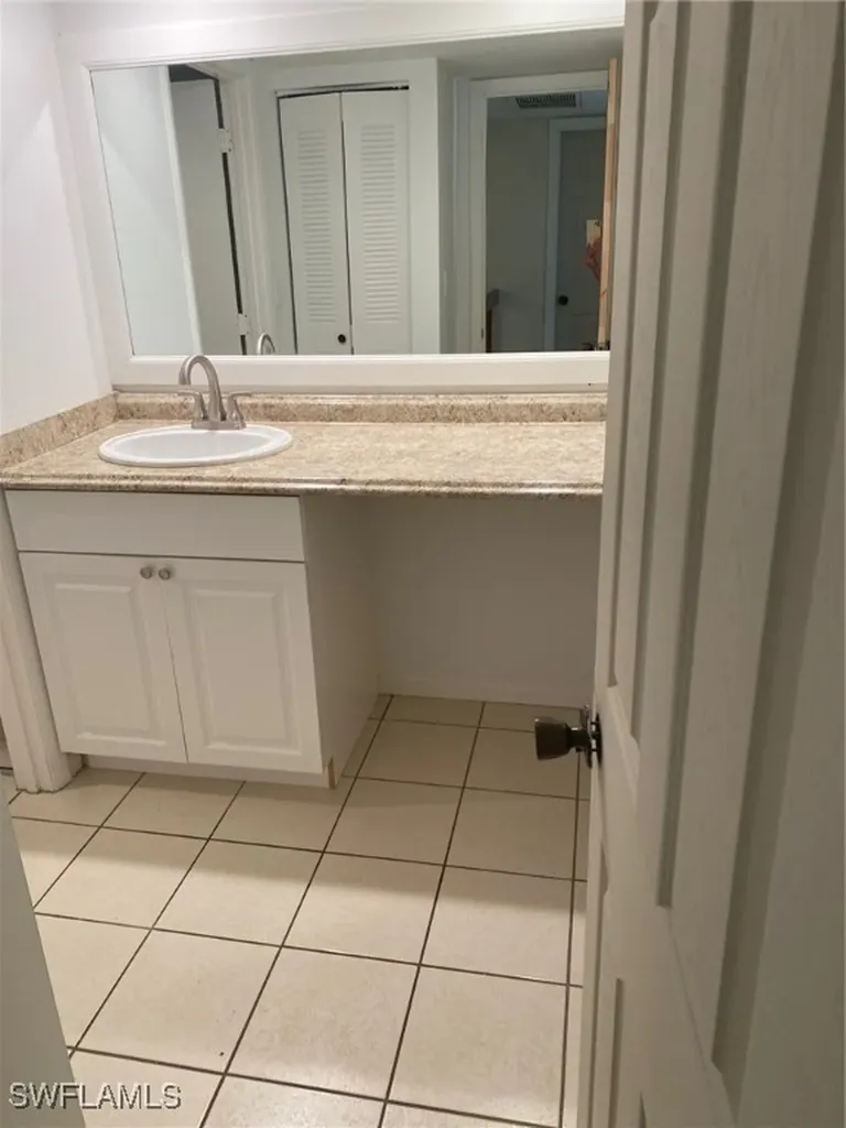 5239 Cedarbend Drive Fort Myers FL 33919