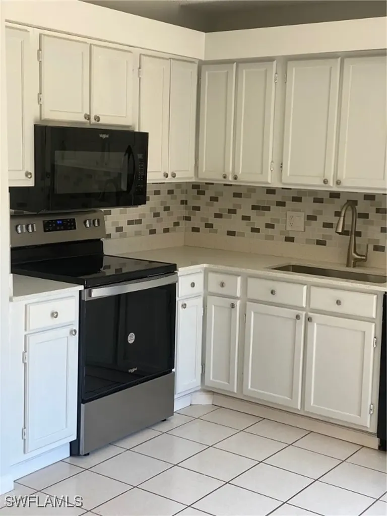 5239 Cedarbend Drive Fort Myers FL 33919
