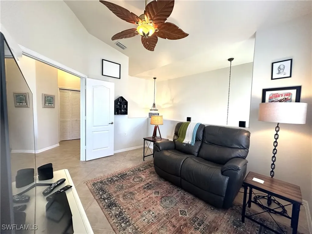 1965 Crestview Way Naples FL 34119