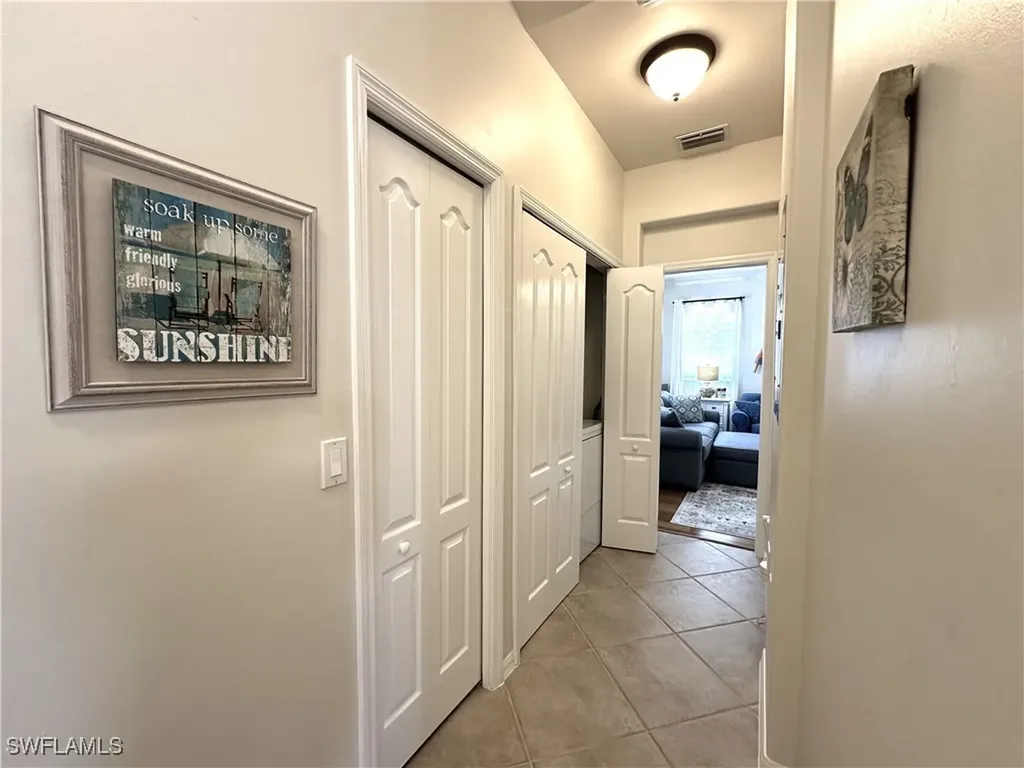 1965 Crestview Way Naples FL 34119
