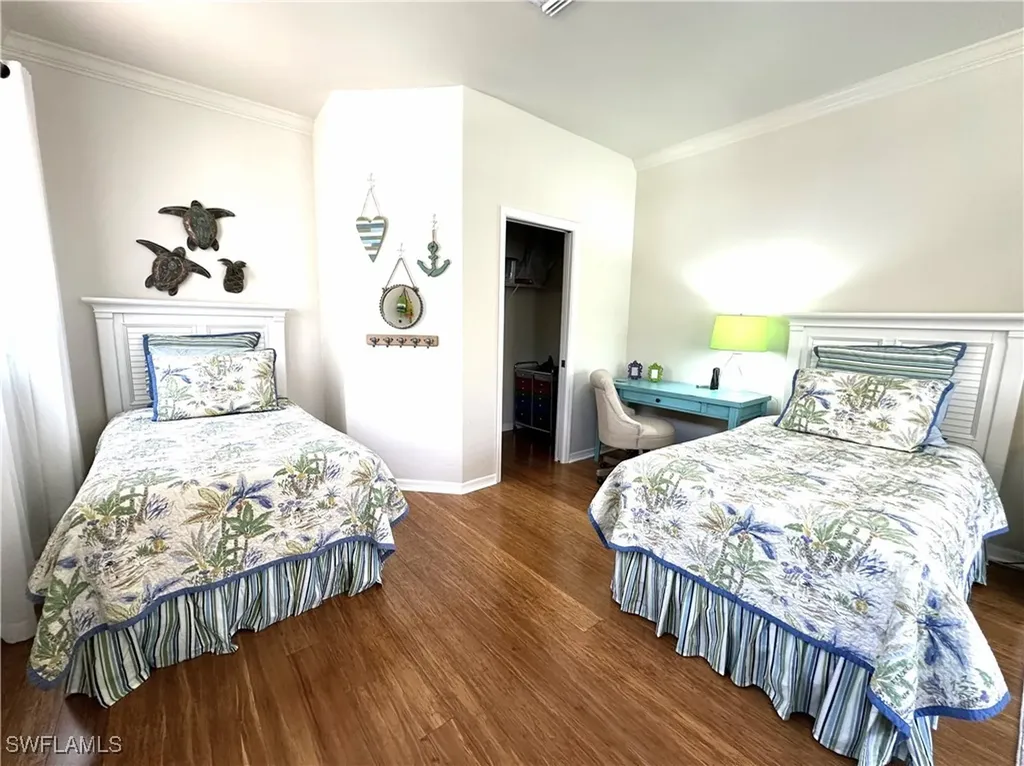 1965 Crestview Way Naples FL 34119