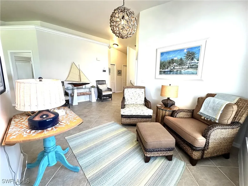 1965 Crestview Way Naples FL 34119