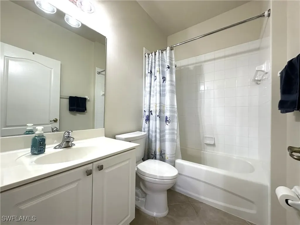1965 Crestview Way Naples FL 34119