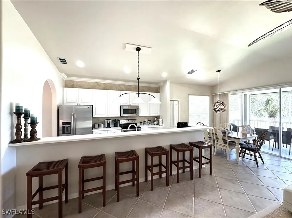 1965 Crestview Way Naples FL 34119