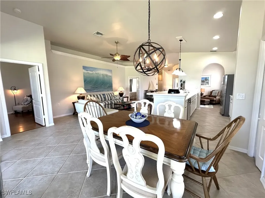 1965 Crestview Way Naples FL 34119
