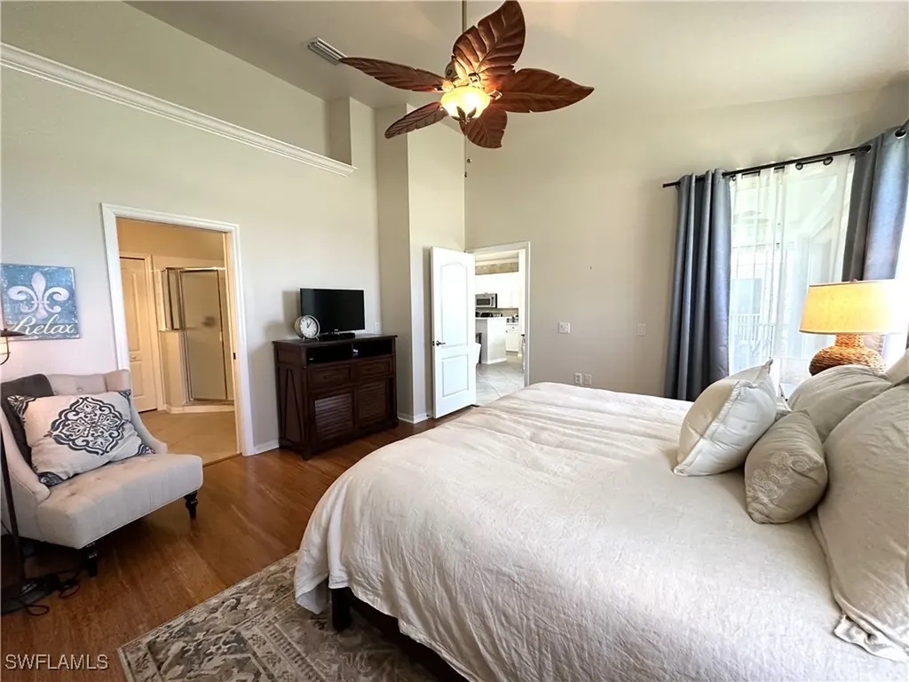 1965 Crestview Way Naples FL 34119