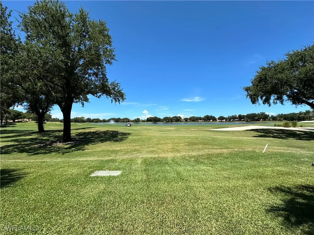 1965 Crestview Way Naples FL 34119