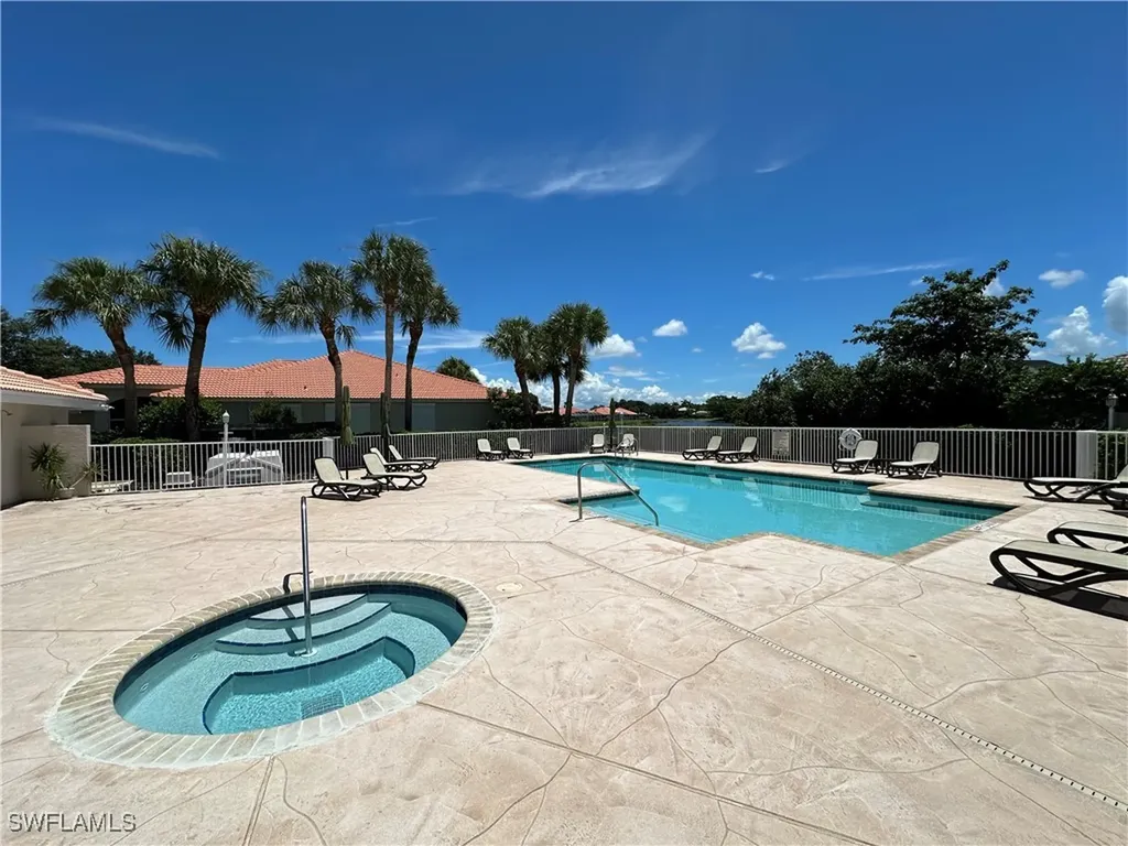 1965 Crestview Way Naples FL 34119