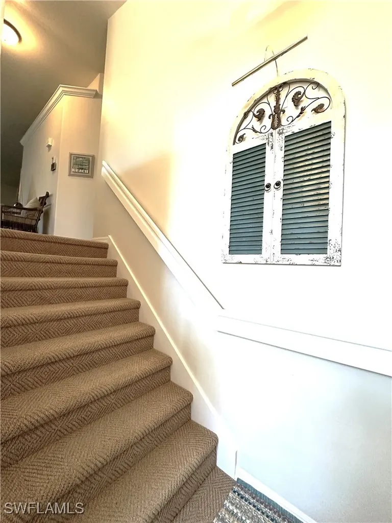1965 Crestview Way Naples FL 34119