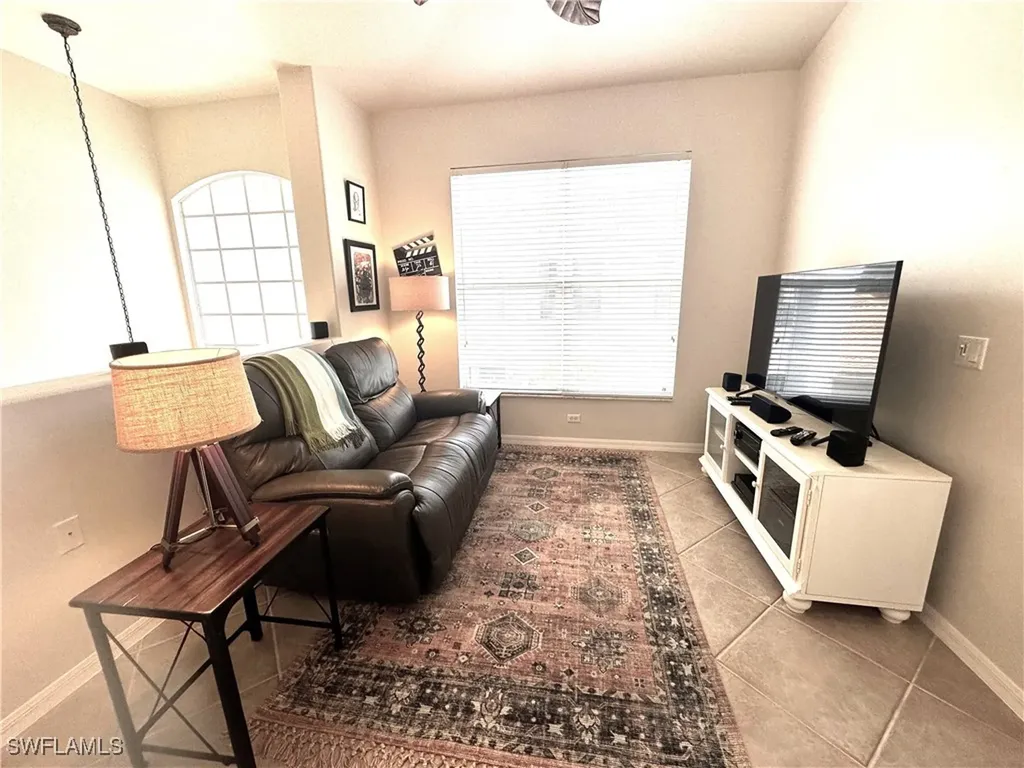 1965 Crestview Way Naples FL 34119