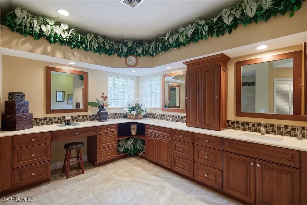 3667 Liberty Square Fort Myers FL 33908