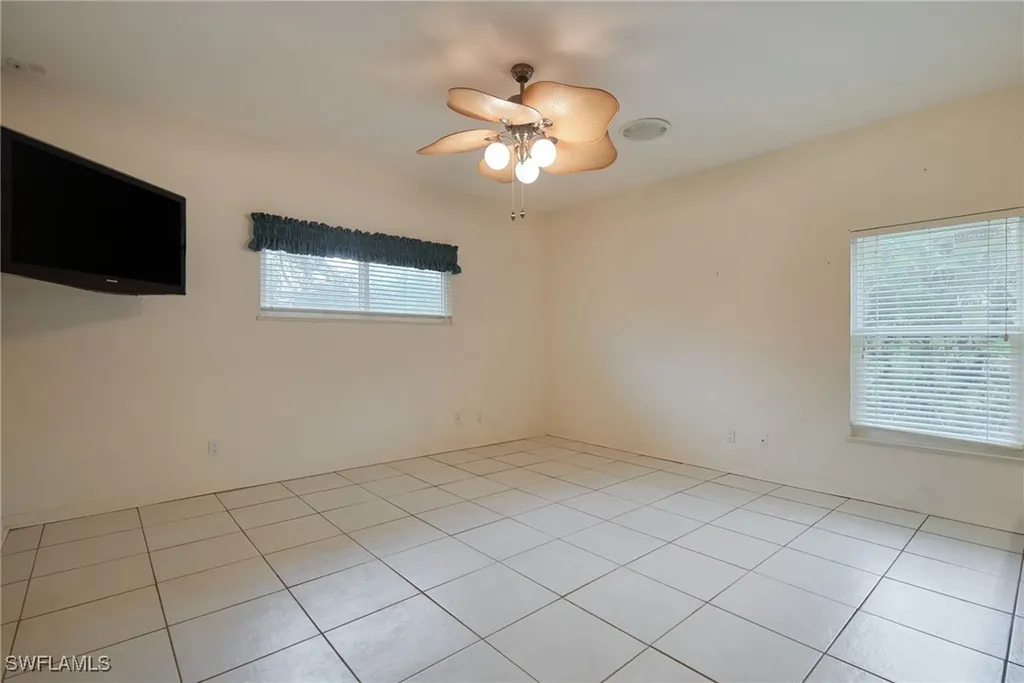 3667 Liberty Square Fort Myers FL 33908