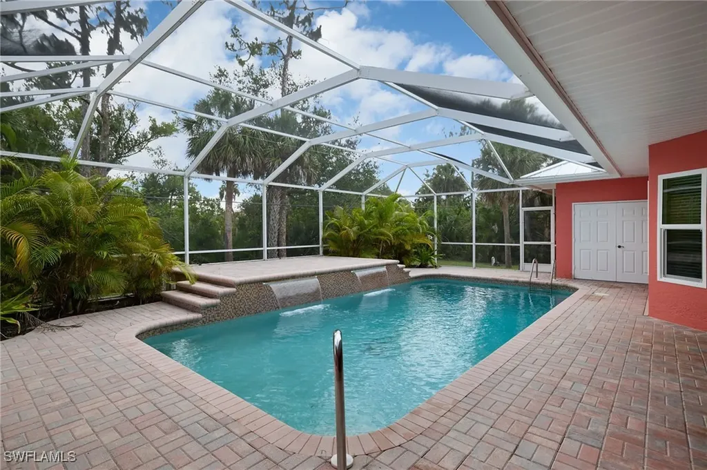 3667 Liberty Square Fort Myers FL 33908