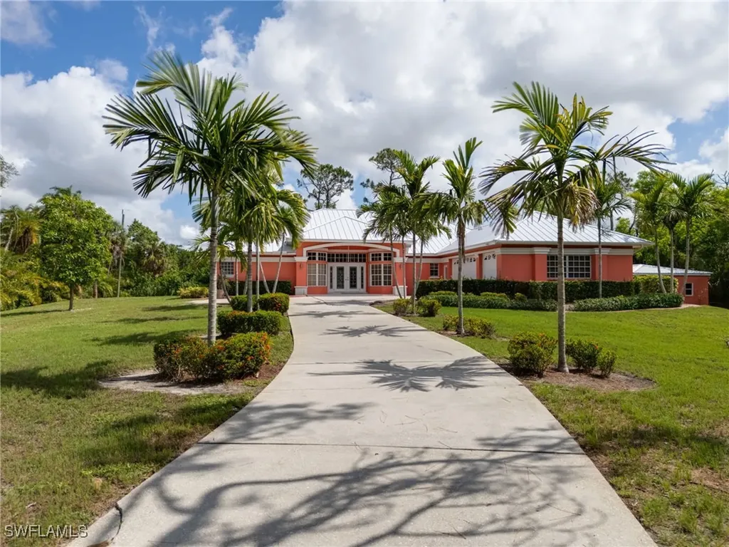 3667 Liberty Square Fort Myers FL 33908