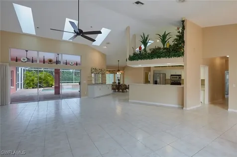 3667 Liberty Square Fort Myers FL 33908