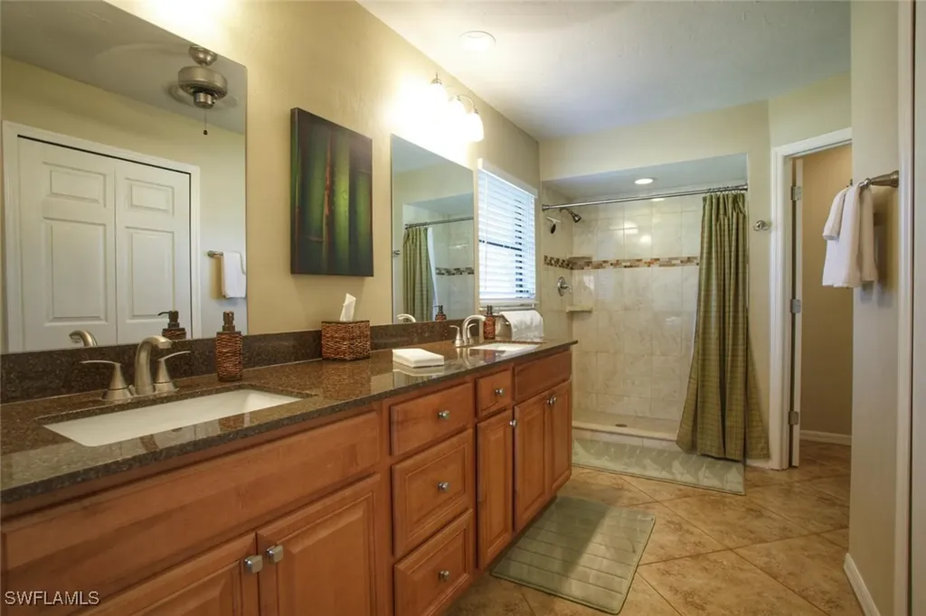5302 SW 25th Place Cape Coral FL 33914