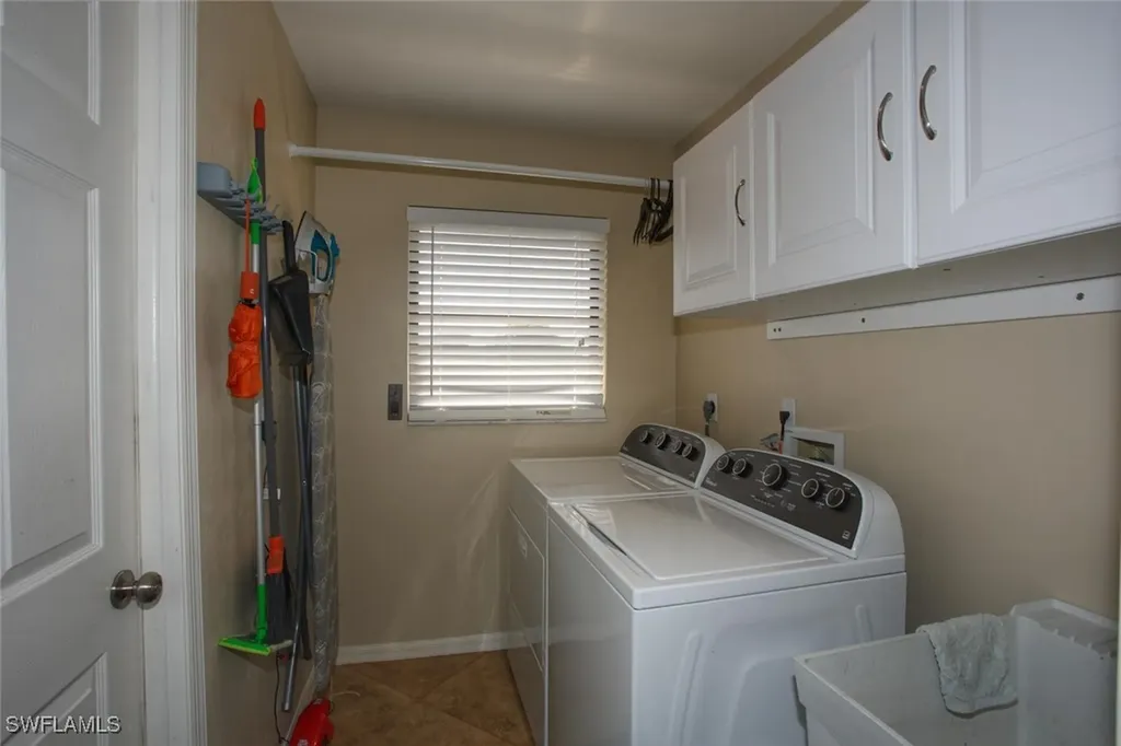 5302 SW 25th Place Cape Coral FL 33914