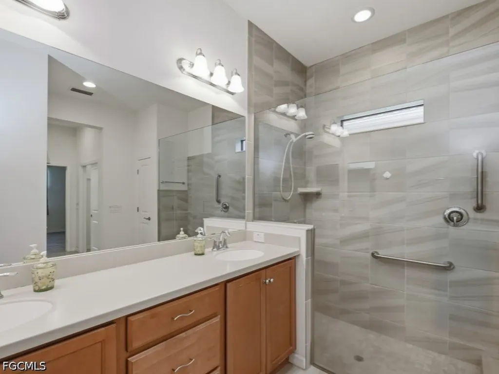 10646 Essex Square Boulevard Fort Myers FL 33913