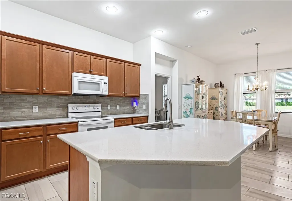 10646 Essex Square Boulevard Fort Myers FL 33913