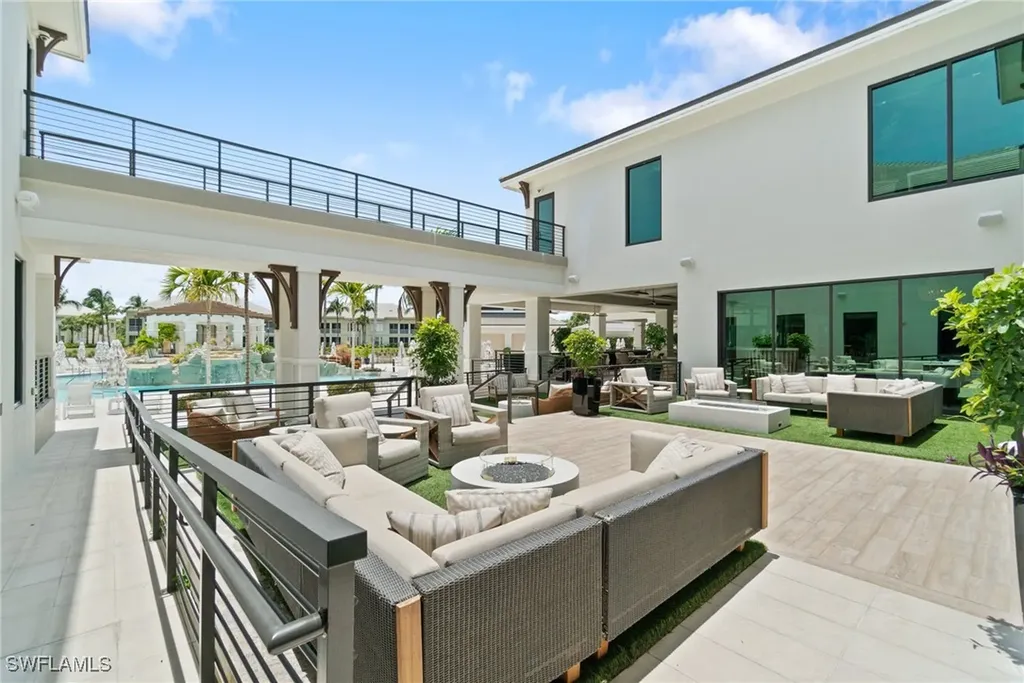 325 Dunes Boulevard Naples FL 34110